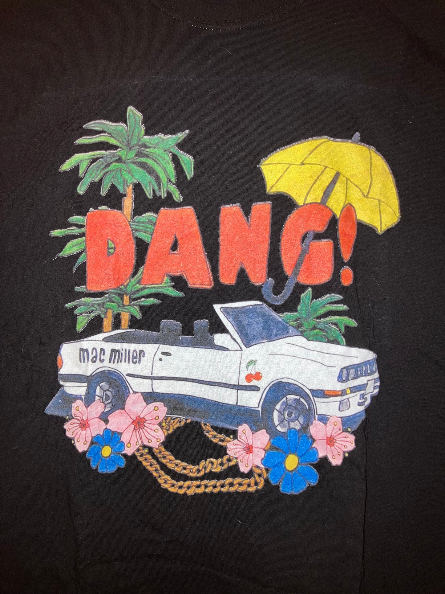 Mac Miller dang tee